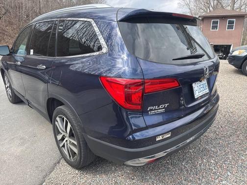 Blue 2016 Honda Pilot Touring