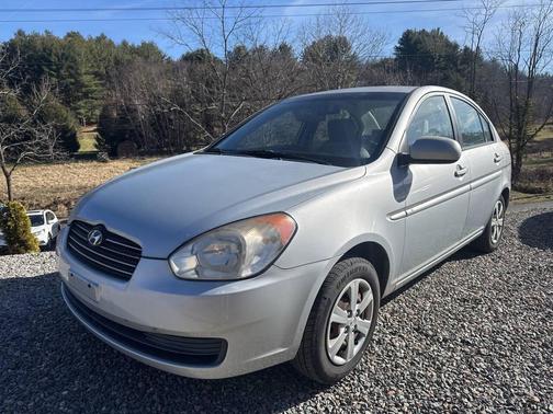 2011 Hyundai Accent SE