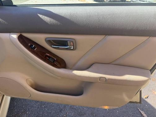 2004 Subaru Outback H6-3.0 VDC