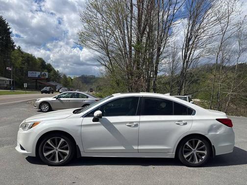 White 2016 Subaru Legacy Limited