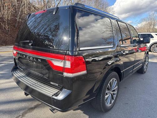 2016 Lincoln Navigator Select