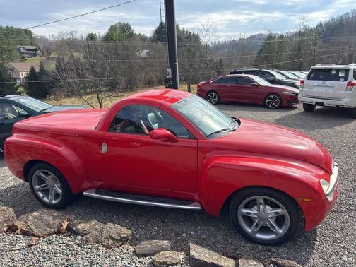 2004 Chevrolet SSR LS 2dr Regular Cab Convertible Rwd SB