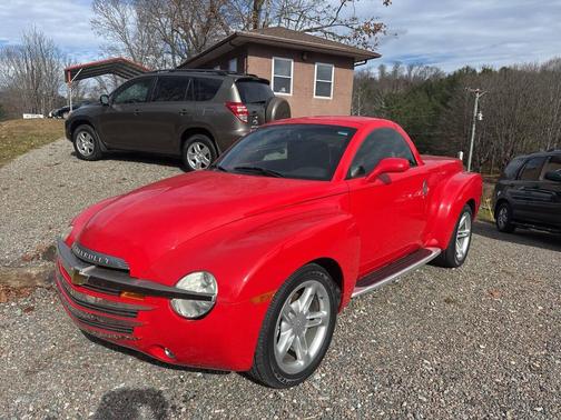 2004 Chevrolet SSR LS 2dr Regular Cab Convertible Rwd SB