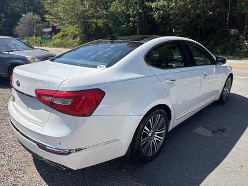 2014 Kia Cadenza Premium 4dr Sedan