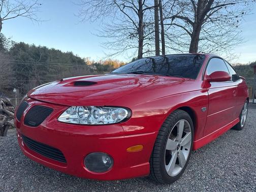 2005 Pontiac GTO Base 2dr Coupe