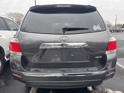 2013 Toyota Highlander SE