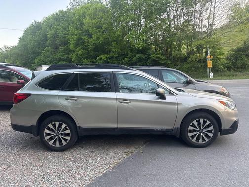 Beige 2015 Subaru Outback 2.5i Limited