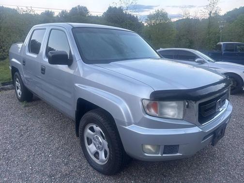 Silver 2010 Honda Ridgeline RT