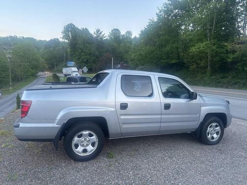 Silver 2010 Honda Ridgeline RT