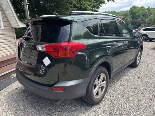 Green 2013 Toyota RAV4 XLE