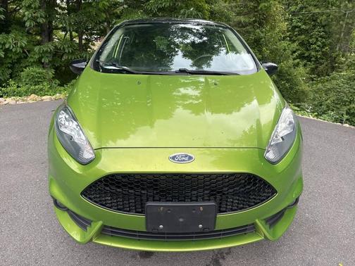 Outrageous Green Metallic Tinted Clearcoat 2019 Ford Fiesta ST Line