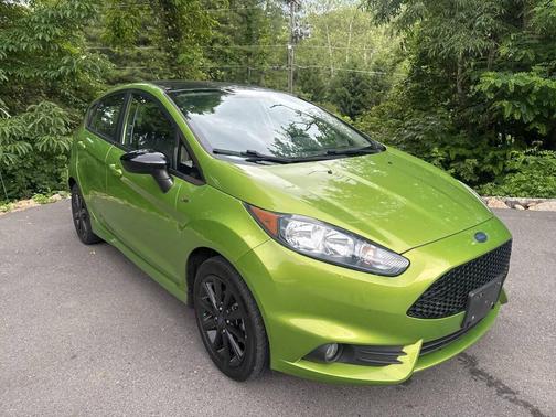 Outrageous Green Metallic Tinted Clearcoat 2019 Ford Fiesta ST Line