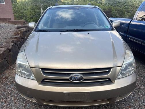 2006 Kia Sedona LX