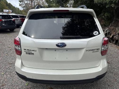 Satin White Pearl 2015 Subaru Forester 2.5i Touring