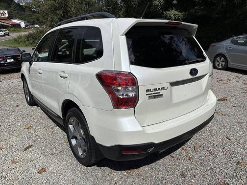 Satin White Pearl 2015 Subaru Forester 2.5i Touring
