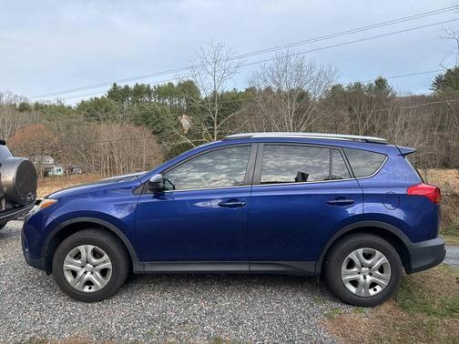 2014 Toyota RAV4 LE