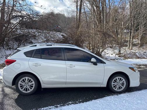 2017 Subaru Impreza 2.0i Premium