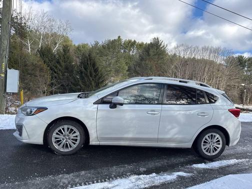 2017 Subaru Impreza 2.0i Premium