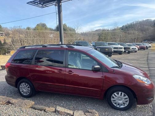 2006 Toyota Sienna LE