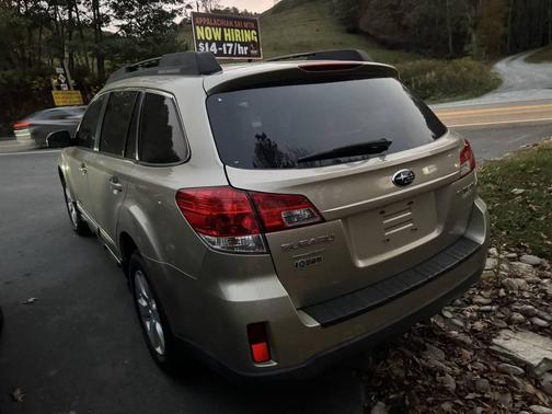2010 Subaru Outback 2.5 i Limited