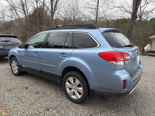 2012 Subaru Outback 2.5i Premium