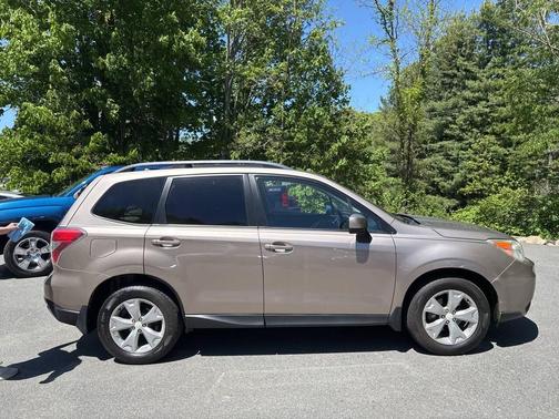 Tan 2015 Subaru Forester 2.5i Premium