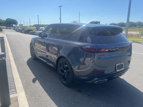 2023 Land Rover Range Rover Sport SE