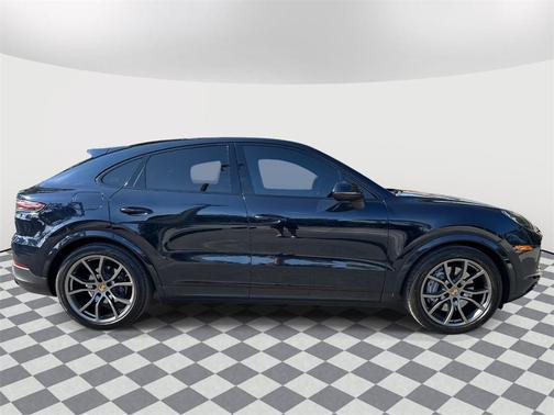 2022 Porsche Cayenne Cayenne