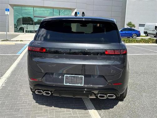 2025 Land Rover Range Rover Sport SE