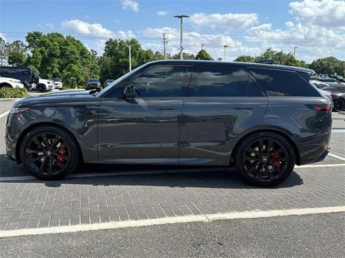 2025 Land Rover Range Rover Sport SE