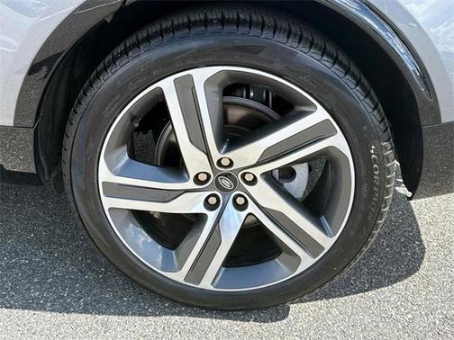 2022 Land Rover Discovery P300 S R-Dynamic