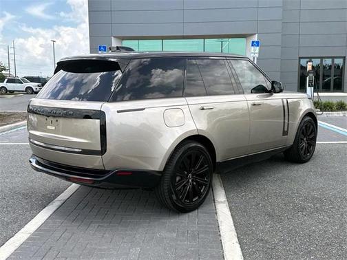 2025 Land Rover Range Rover P550e SE