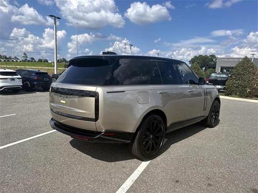 2025 Land Rover Range Rover P550e SE