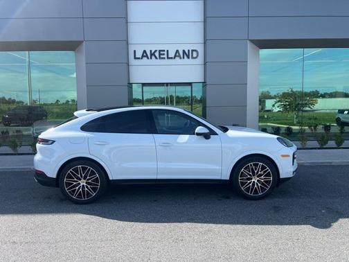 2024 Porsche Cayenne Base