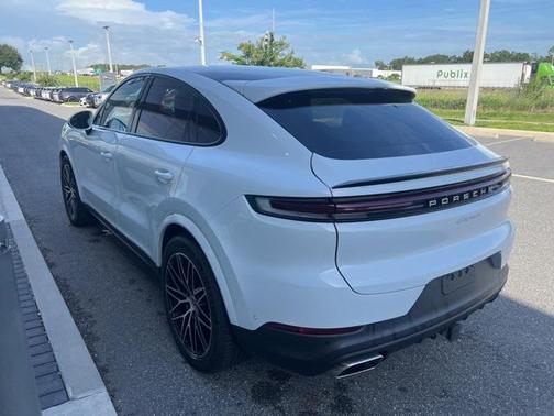 2024 Porsche Cayenne Base