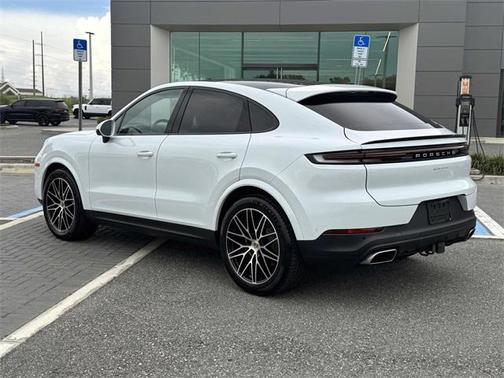 2024 Porsche Cayenne Base