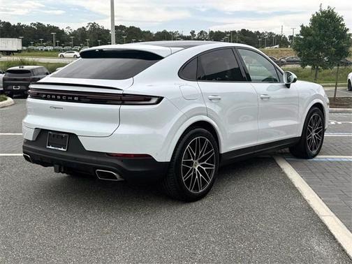2024 Porsche Cayenne Base