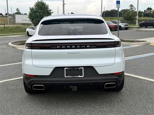 2024 Porsche Cayenne Base