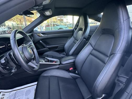 2021 Porsche 911 Carrera