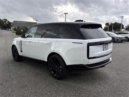 2025 Land Rover Range Rover P530 SE 7 Seat