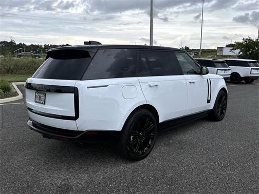2025 Land Rover Range Rover P530 SE 7 Seat