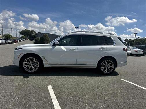 2024 BMW X7 xDrive40i