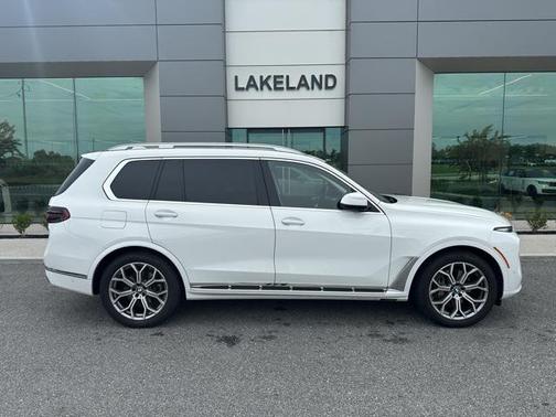 2024 BMW X7 xDrive40i