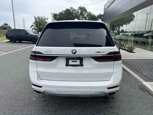 2024 BMW X7 xDrive40i