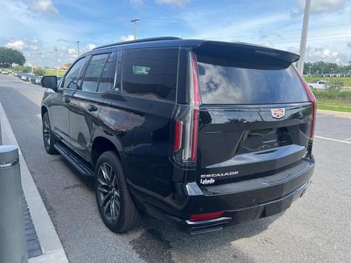 2024 Cadillac Escalade Sport