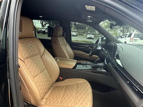 2021 Cadillac Escalade ESV Premium Luxury