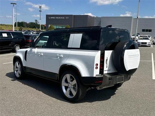 2025 Land Rover Defender 110 P400 X-Dynamic SE
