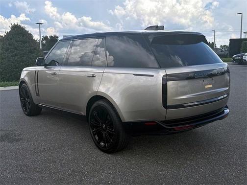 2025 Land Rover Range Rover P400 SE 7 Seat