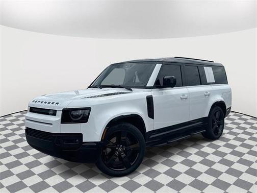2025 Land Rover Defender 130 P400 X-Dynamic SE