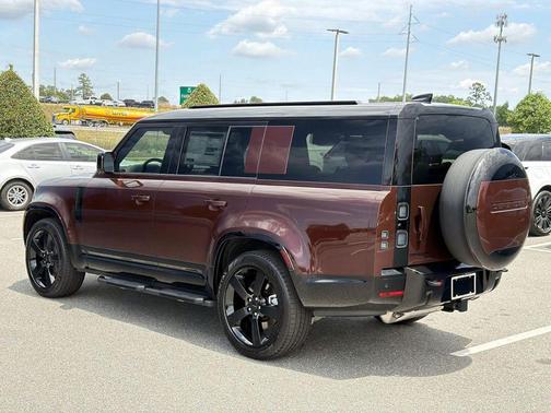 Sedona Red Metallic 2026 Land Rover Defender X-Dynamic SE